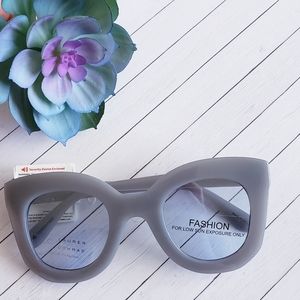 Lauren Conrad Grey Cateye Fashion Sunglasses 🕶